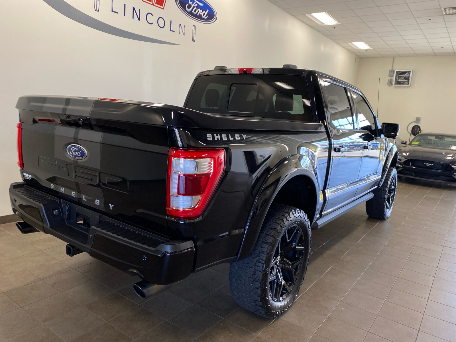 2022 Ford F-150 LARIAT 11