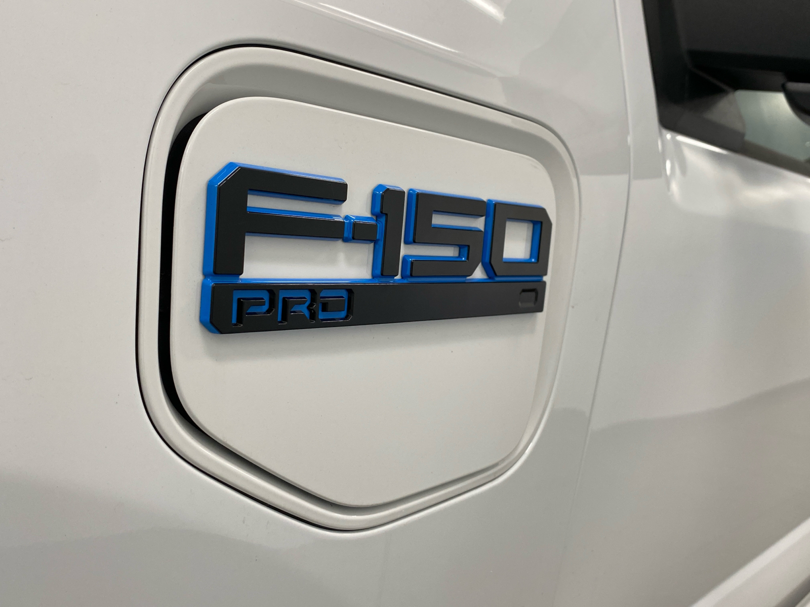 2024 Ford F-150 Lightning F150 4X4 SUPERCREW PRO - 145 5