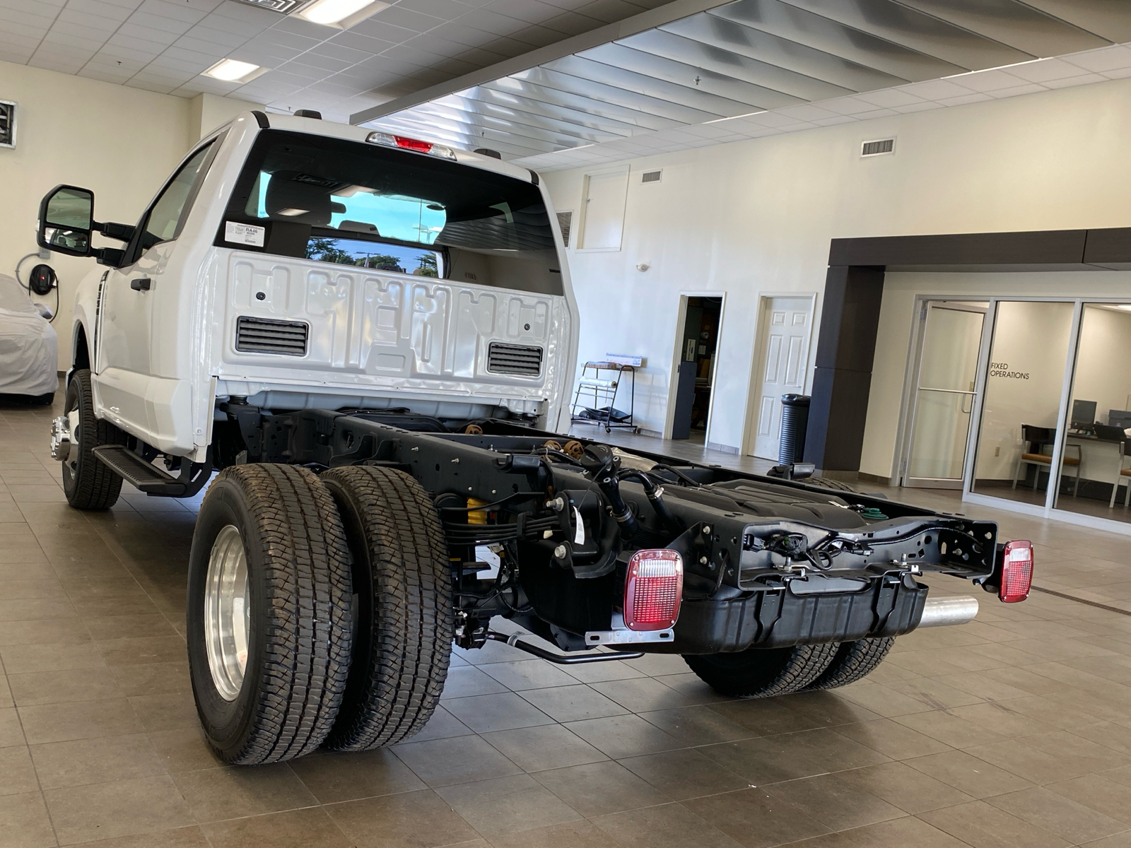 2024 Ford Super Duty F-350 DRW F350 4X4 CHASSIS CAB DRW/145 5