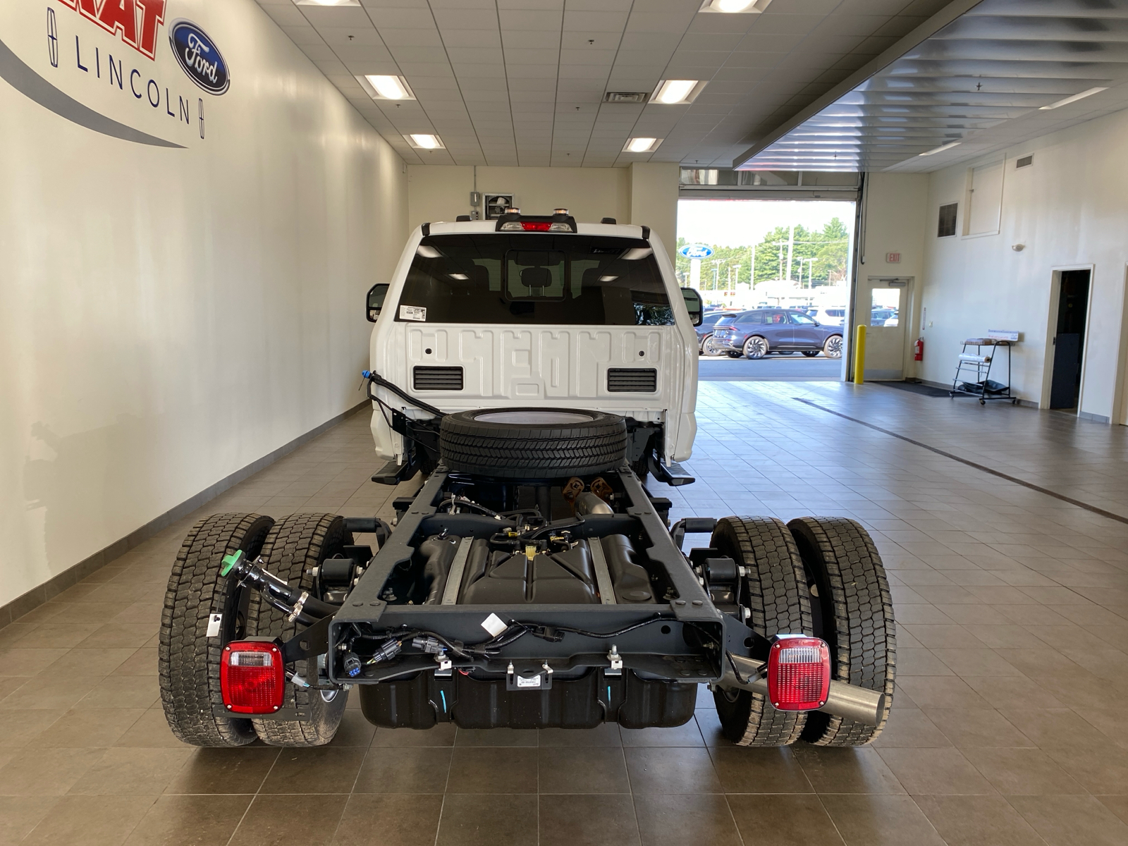 2024 Ford F-550 Super Duty  6