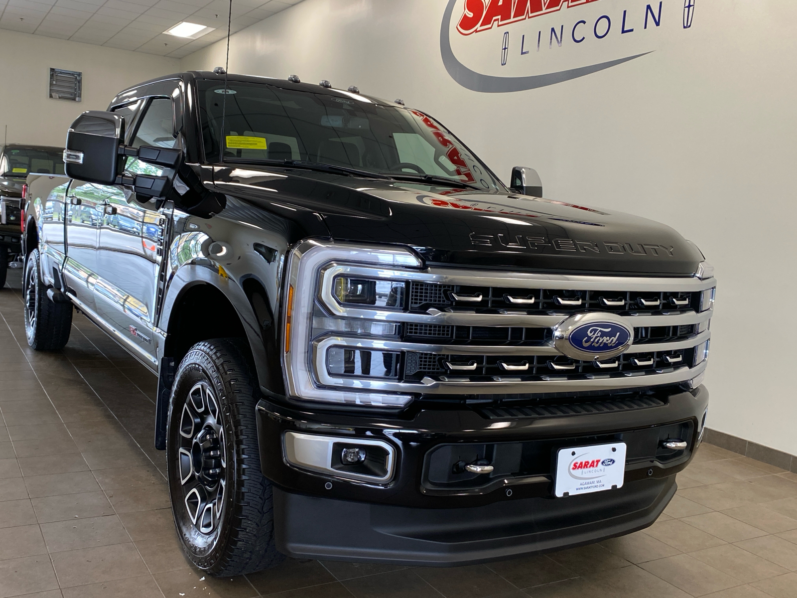 2024 Ford Super Duty F-350 SRW Platinum 2