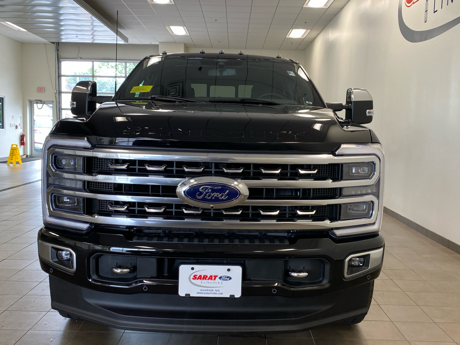 2024 Ford Super Duty F-350 SRW Platinum 3