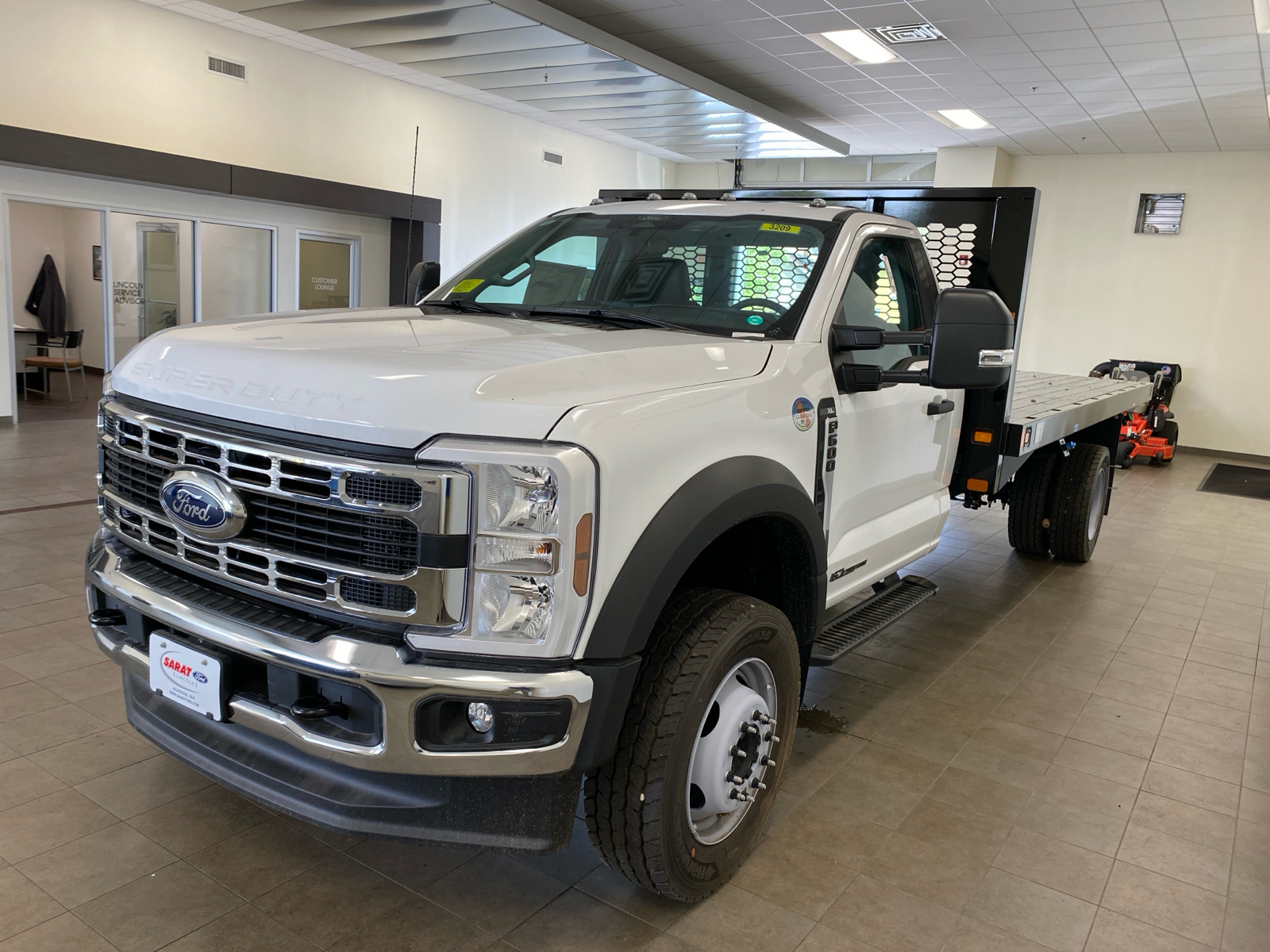 2024 Ford Super Duty F-600 DRW XL 4