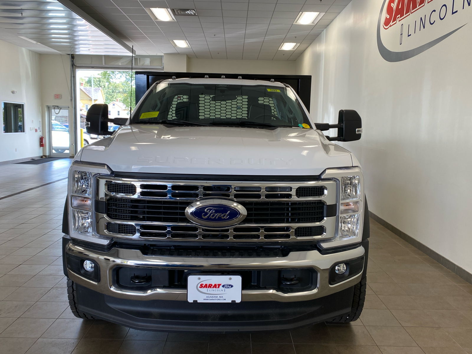 2024 Ford Super Duty F-600 DRW XL 3