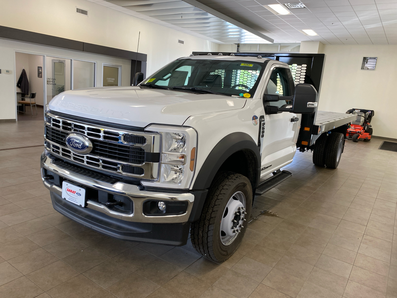 2024 Ford Super Duty F-600 DRW XL 4