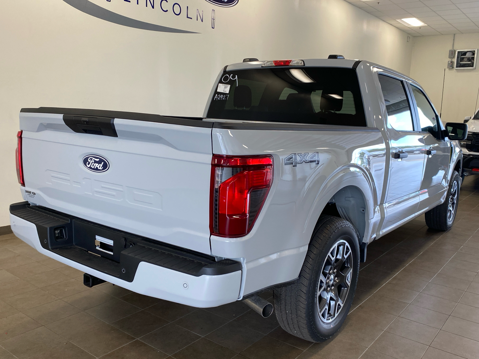 2024 Ford F-150 2024 FORD F-150 STX CREW CAB 4DR 145 WB 4WD 7