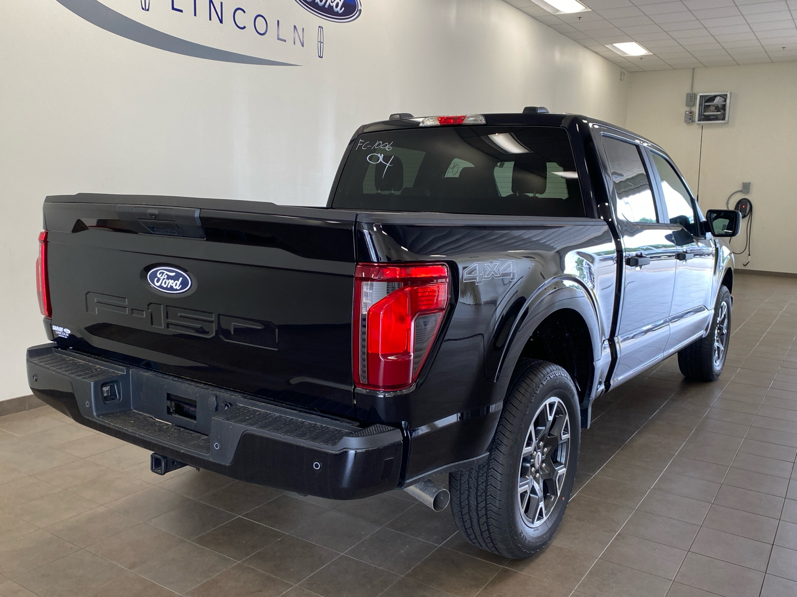 2024 Ford F-150 2024 FORD F-150 STX CREW CAB 4DR 145 WB 4WD 7