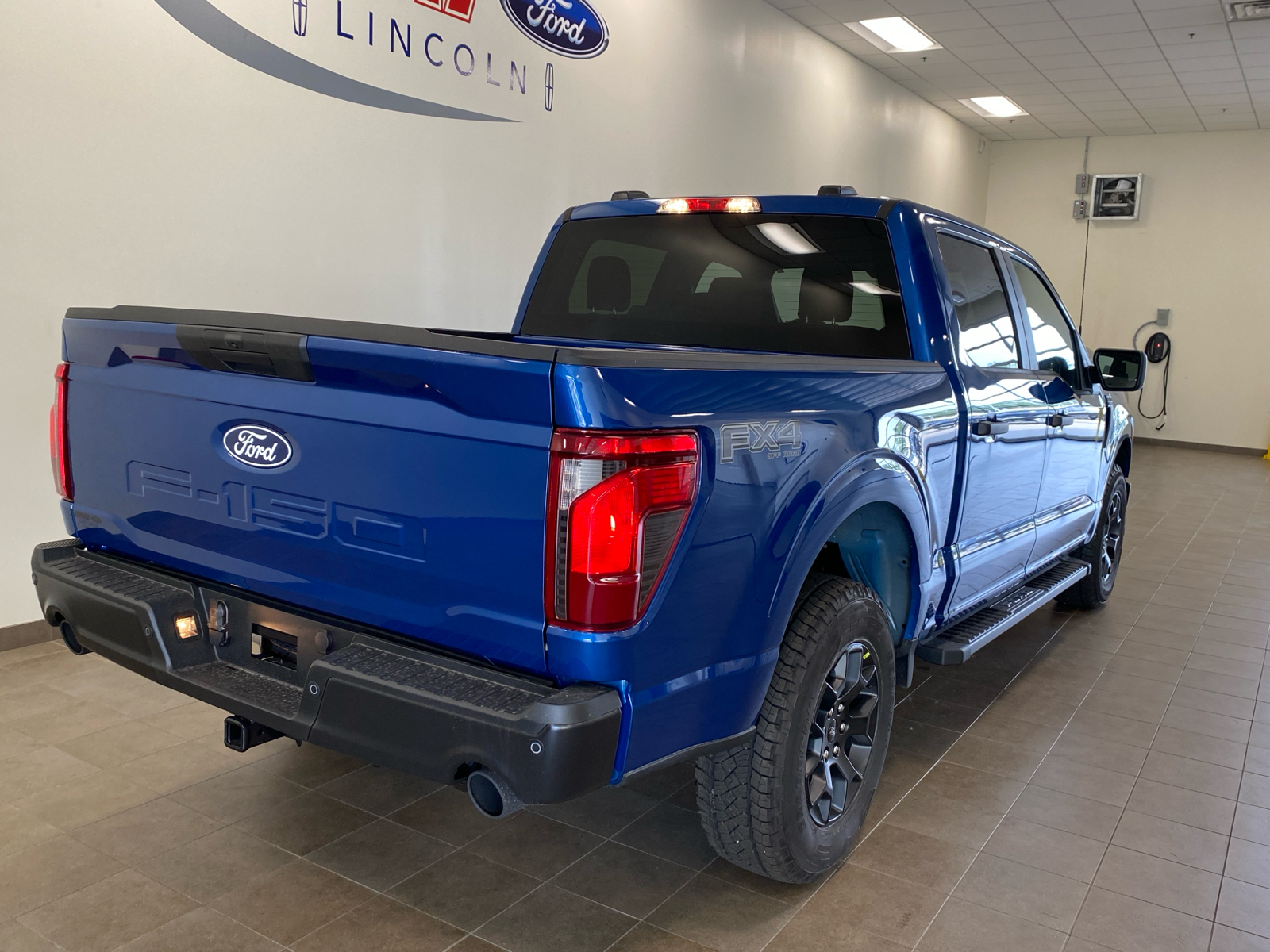 2024 Ford F-150 2024 FORD F-150 STX CREW CAB 4DR 145 WB 4WD 7