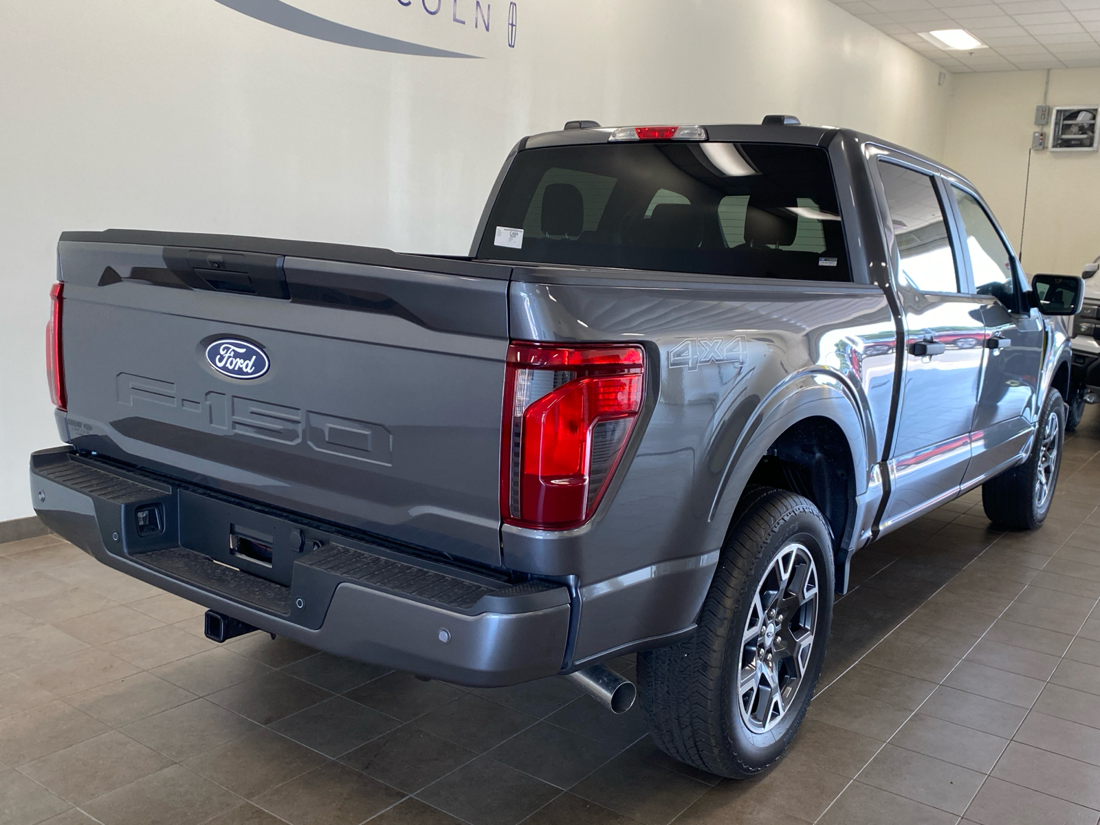 2024 Ford F-150 2024 FORD F-150 STX CREW CAB 4DR 145 WB 4WD 7