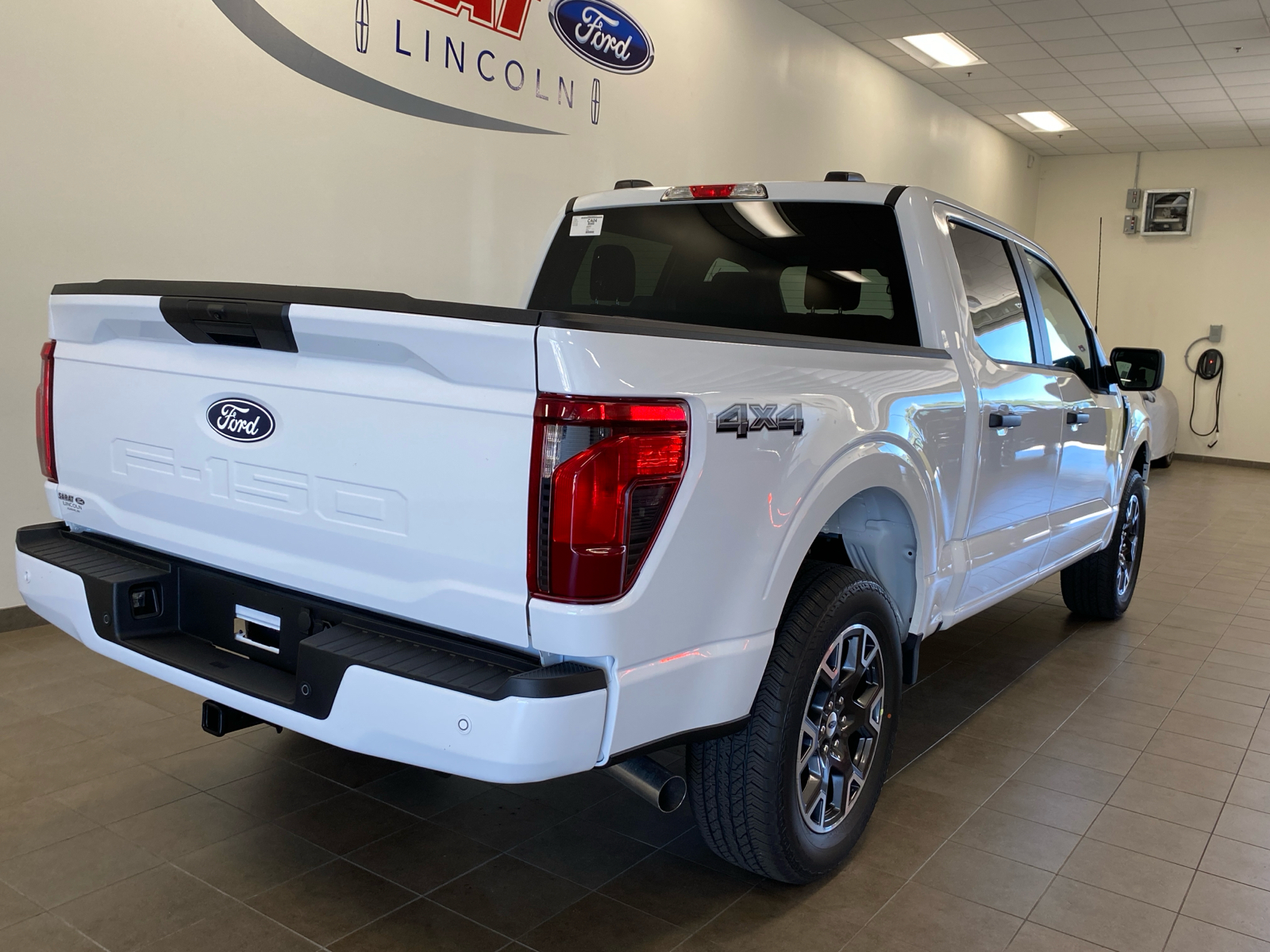 2024 Ford F-150 2024 FORD F-150 STX CREW CAB 4DR 145 WB 4WD 8