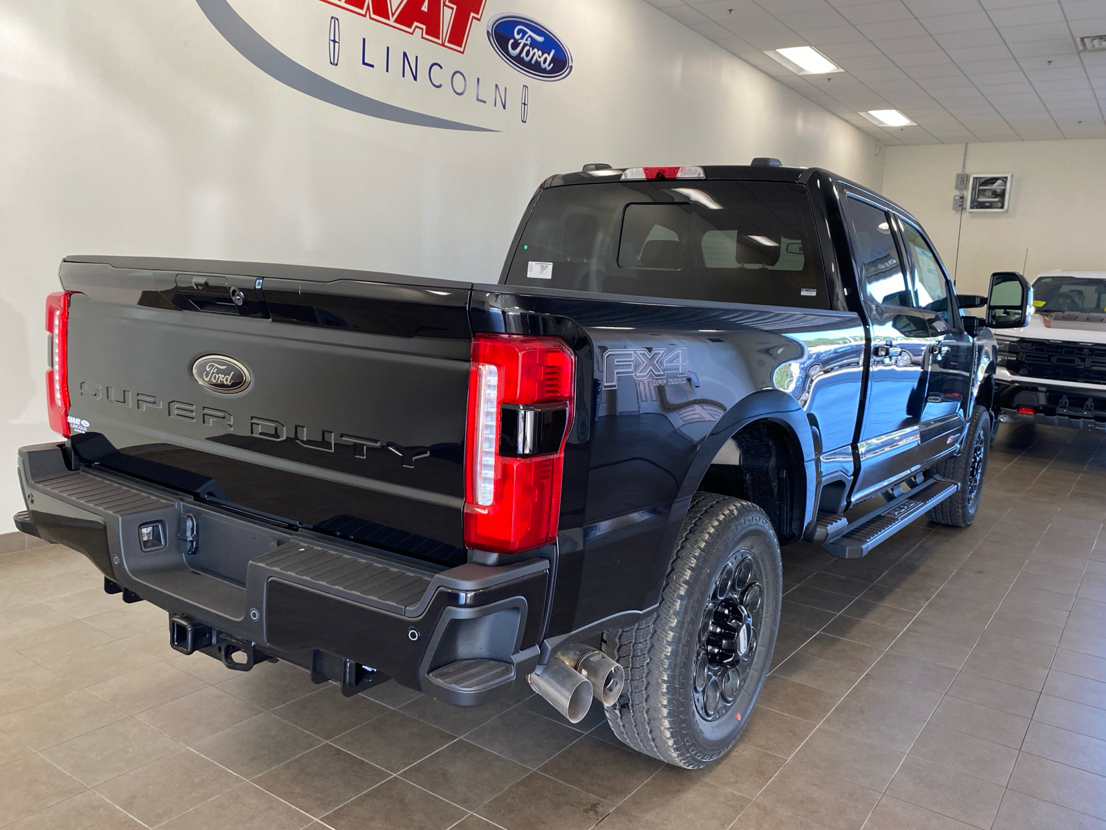 2024 Ford Super Duty F-350 SRW 2024 FORD F-350 LARIAT CREW CAB 4DR 160 WB 4WD HD 7