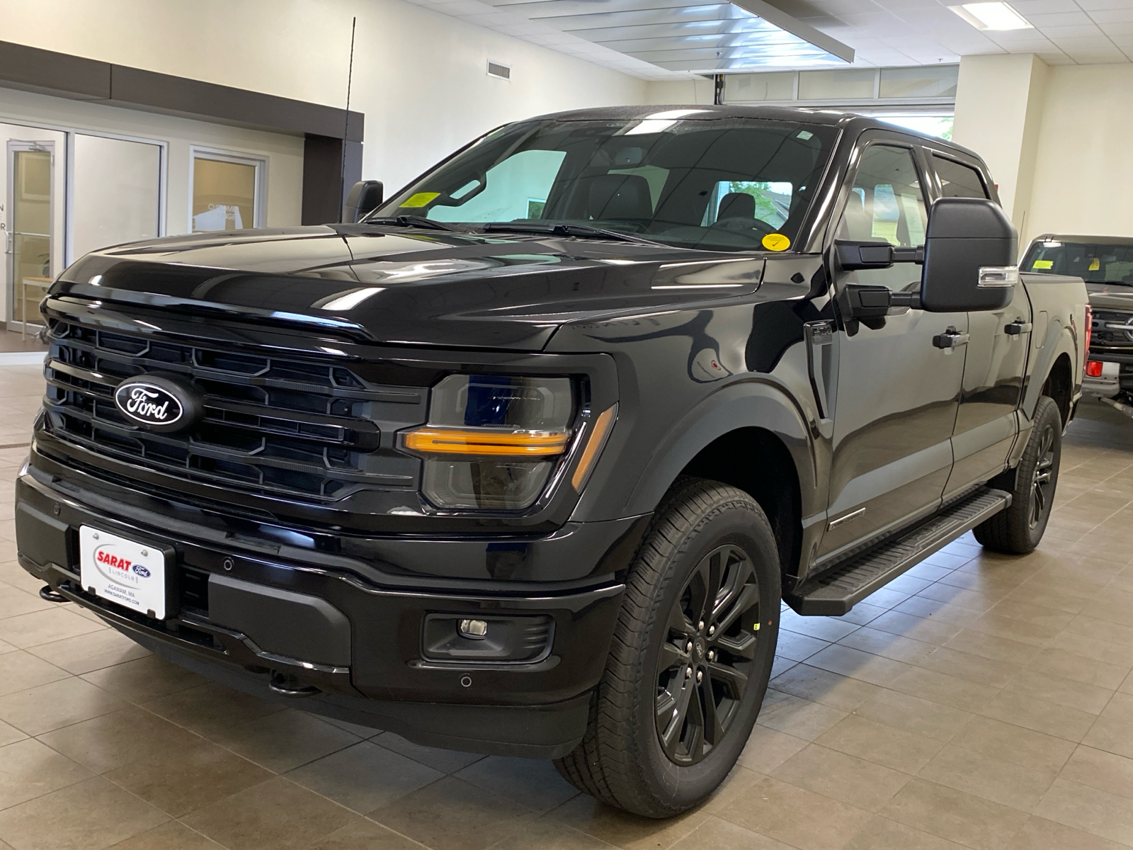 2024 Ford F-150 2024 FORD F-150 XLT CREW CAB 4DR 145 WB 4WD 4