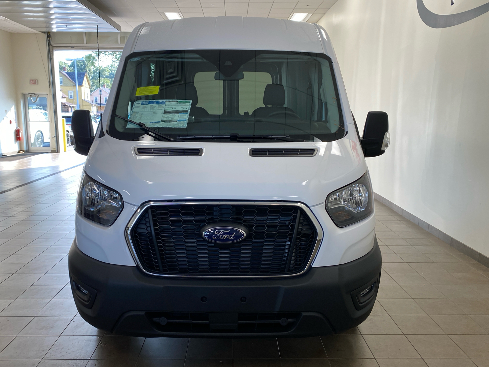 2024 Ford Transit Cargo Van 2024 FORD E-TRANSIT-350 CARGO 3DR 148 WB RWD 3