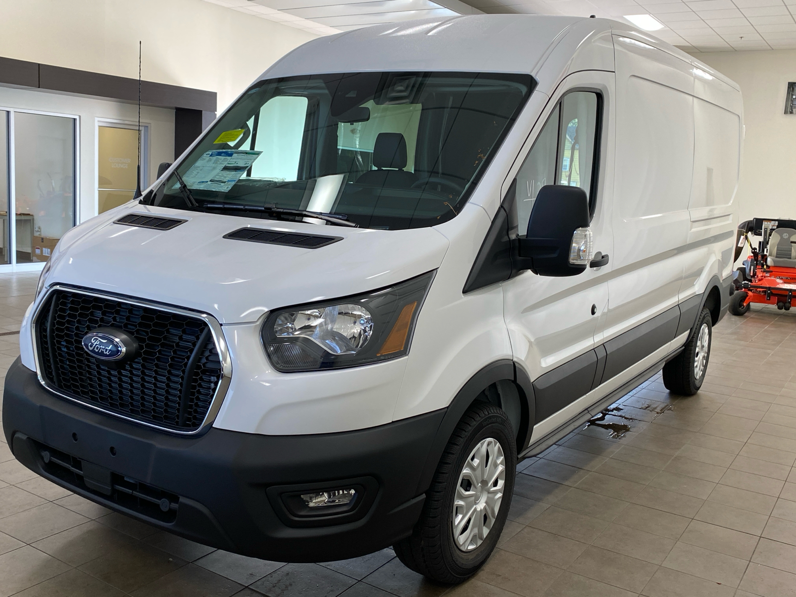 2024 Ford Transit Cargo Van 2024 FORD E-TRANSIT-350 CARGO 3DR 148 WB RWD 4