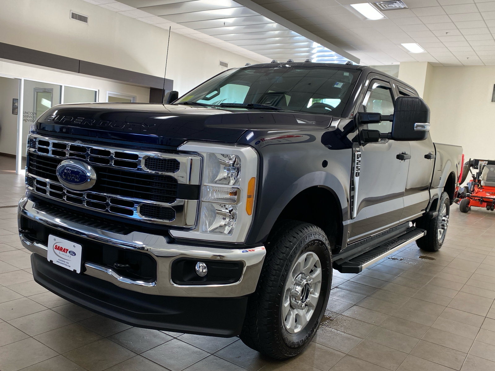 2023 Ford Super Duty F-250 SRW XLT 4