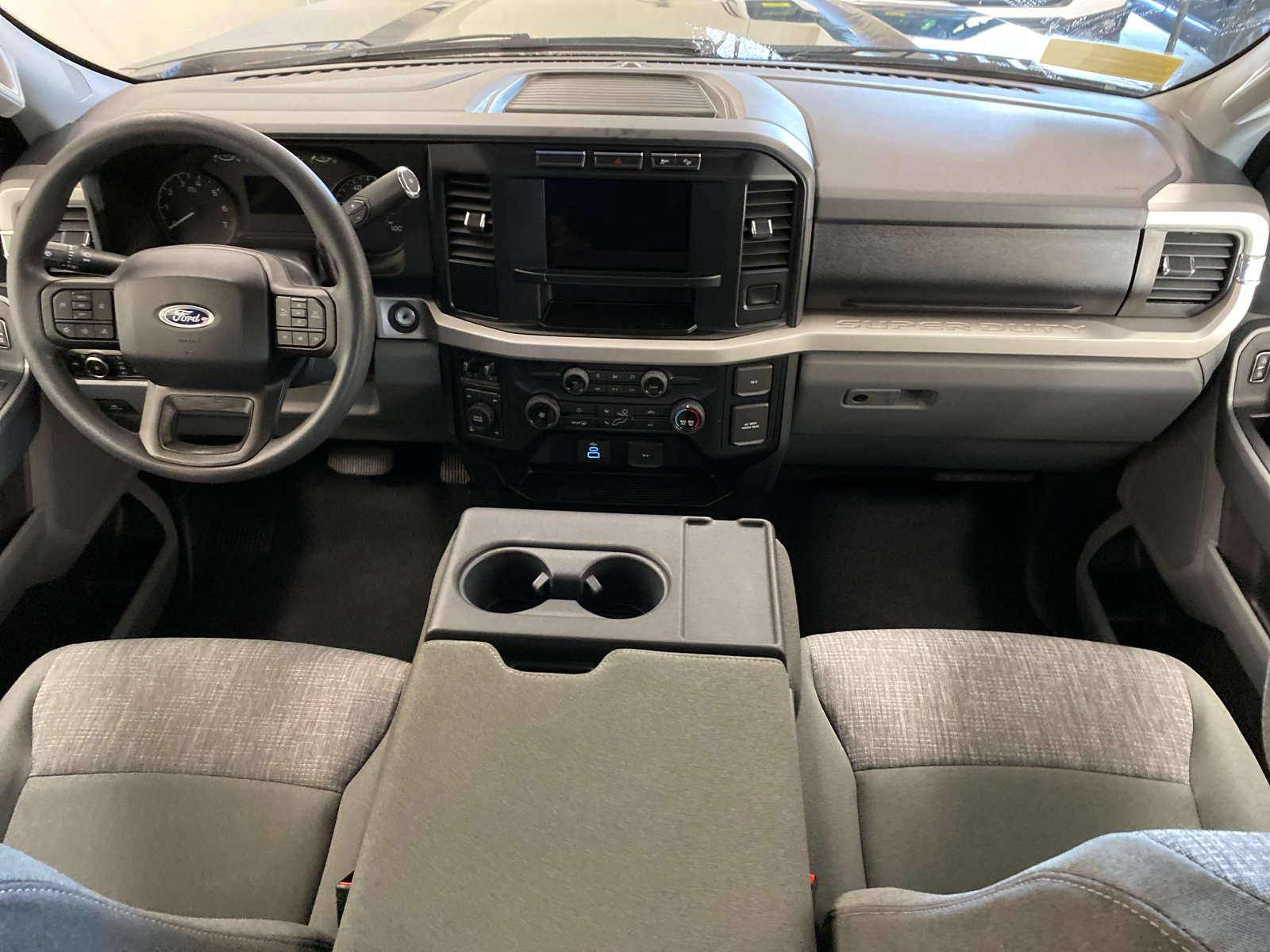 2023 Ford Super Duty F-250 SRW XLT 10