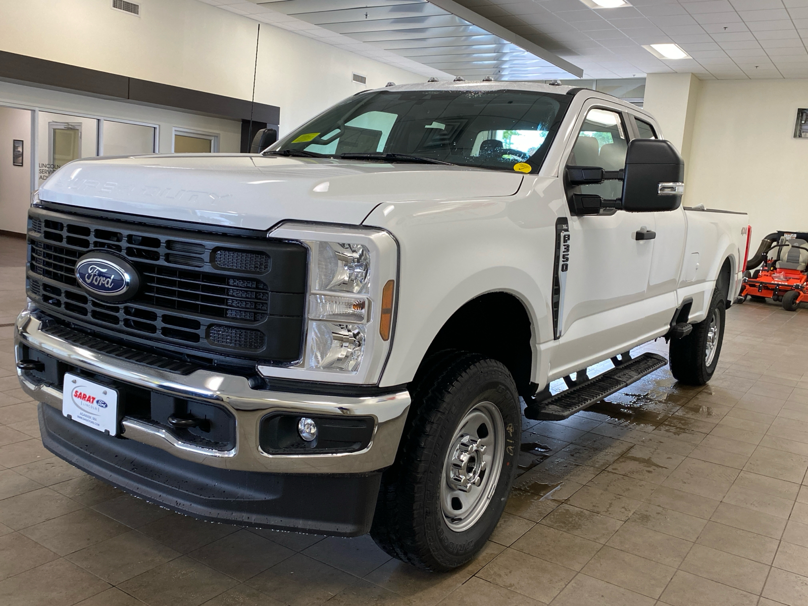 2024 Ford Super Duty F-350 SRW 2024 FORD F-350 XL SUPER CAB 4DR 148 WB 4WD HD 4