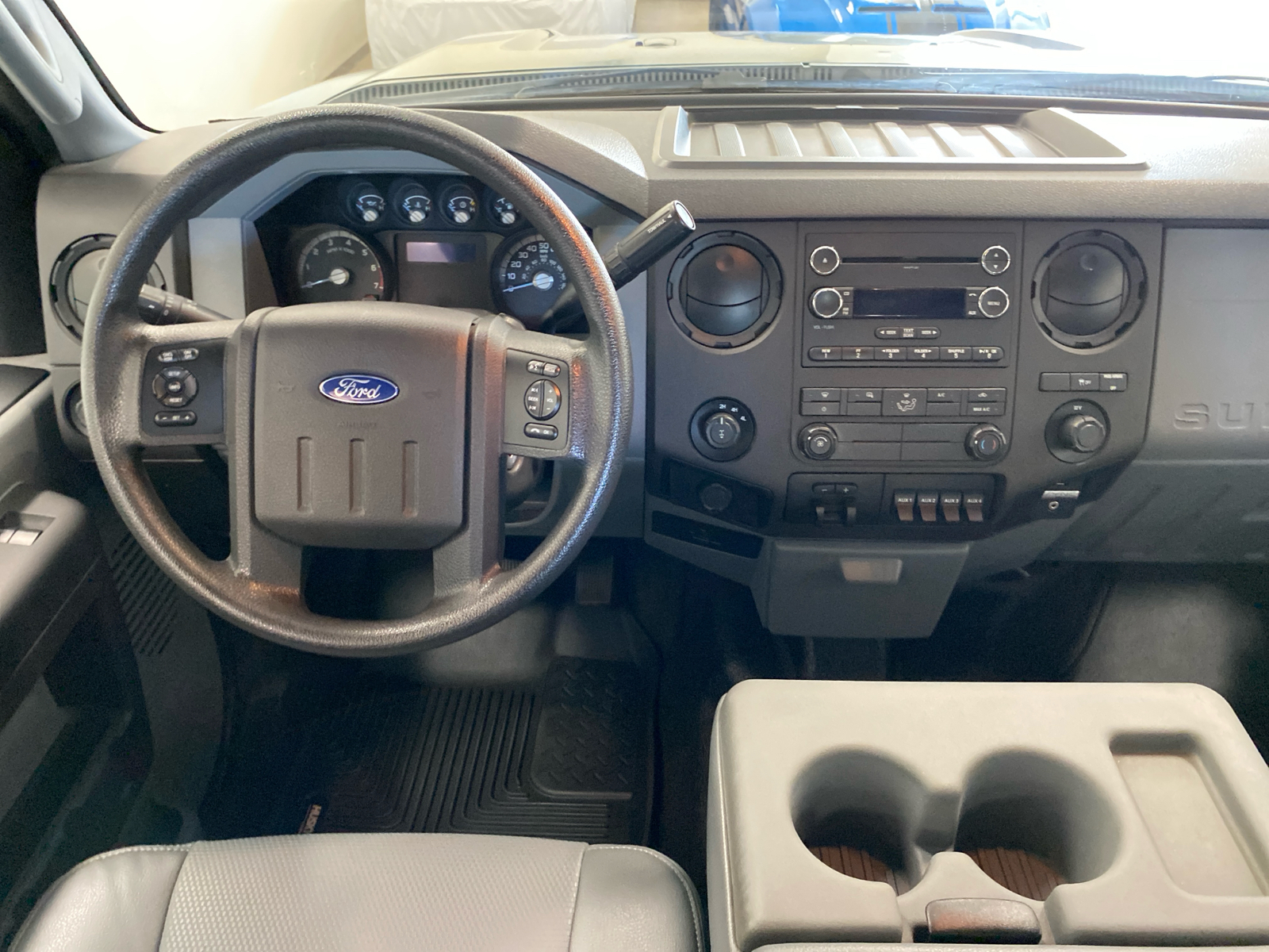 2014 Ford Super Duty F-350 SRW XL 13