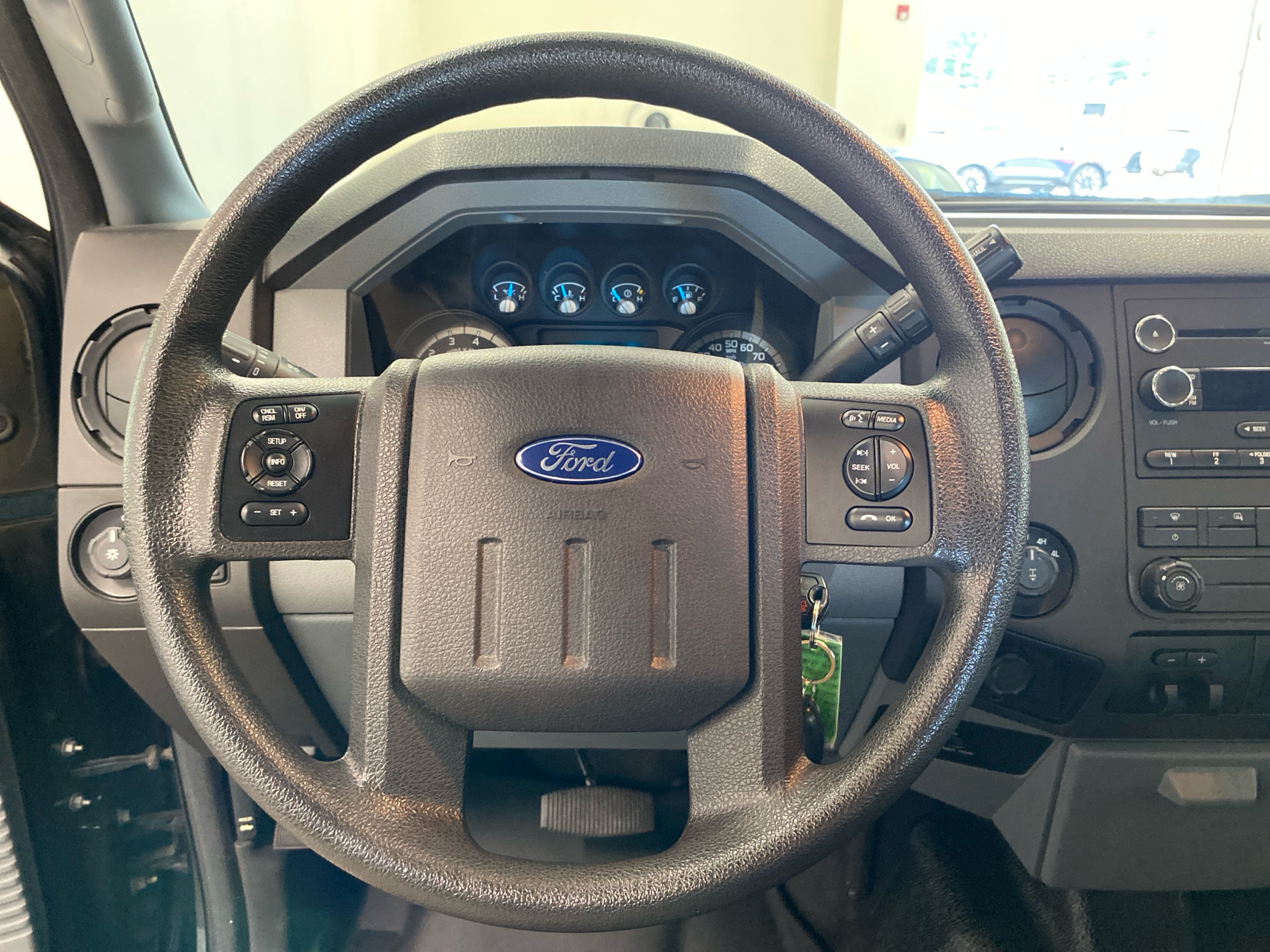 2014 Ford Super Duty F-350 SRW XL 16