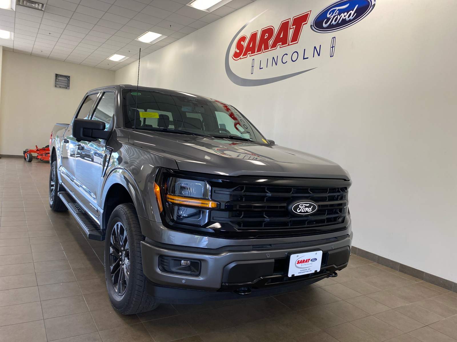 2024 Ford F-150 2024 FORD F-150 XLT CREW CAB 4DR 145 WB 4WD 2