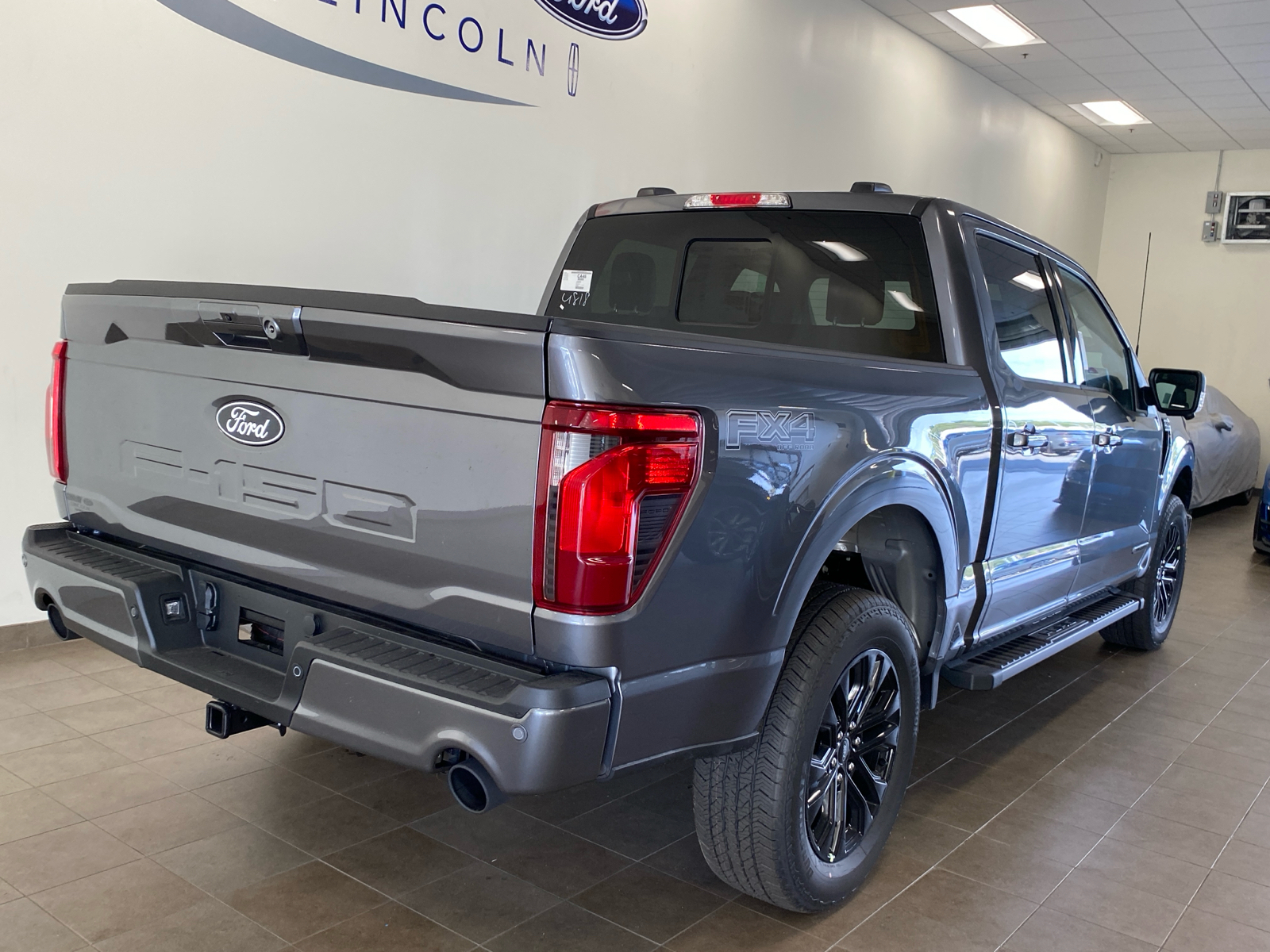 2024 Ford F-150 2024 FORD F-150 XLT CREW CAB 4DR 145 WB 4WD 7