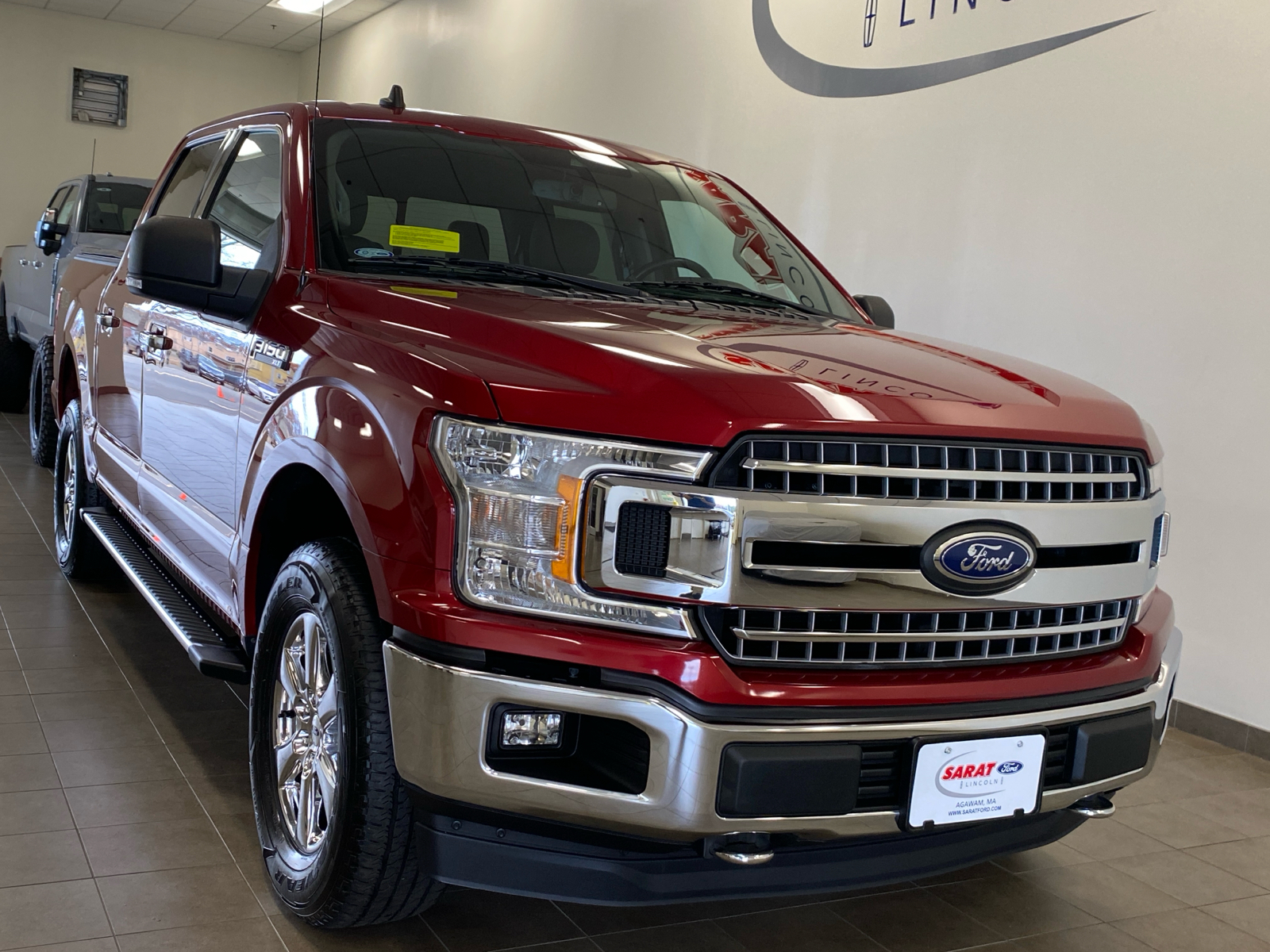 2019 Ford F-150 XLT 2