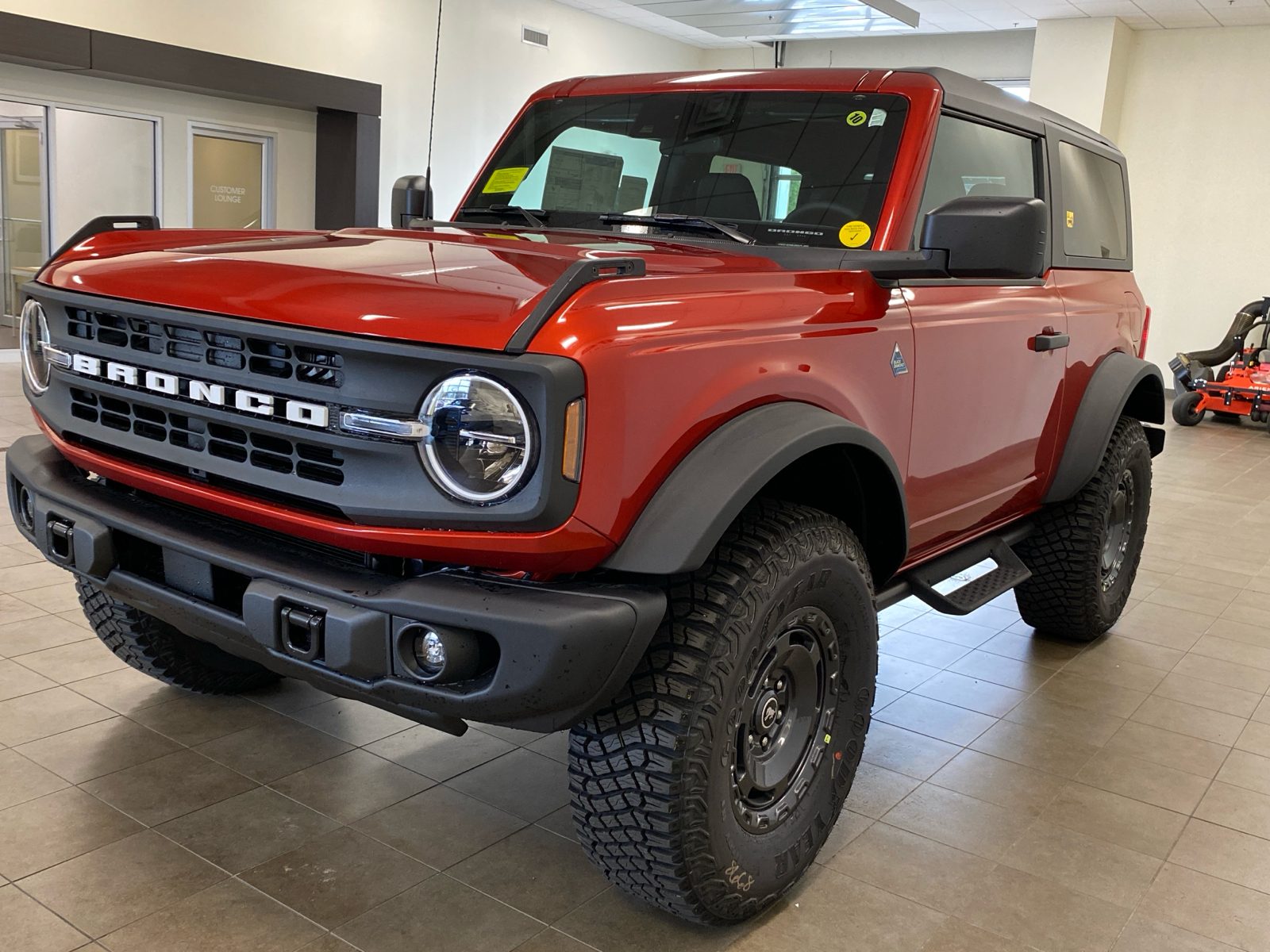 2024 Ford Bronco 2024 FORD BRONCO BLACK DIAMOND 2DR SUV 100.4 WB 4 4