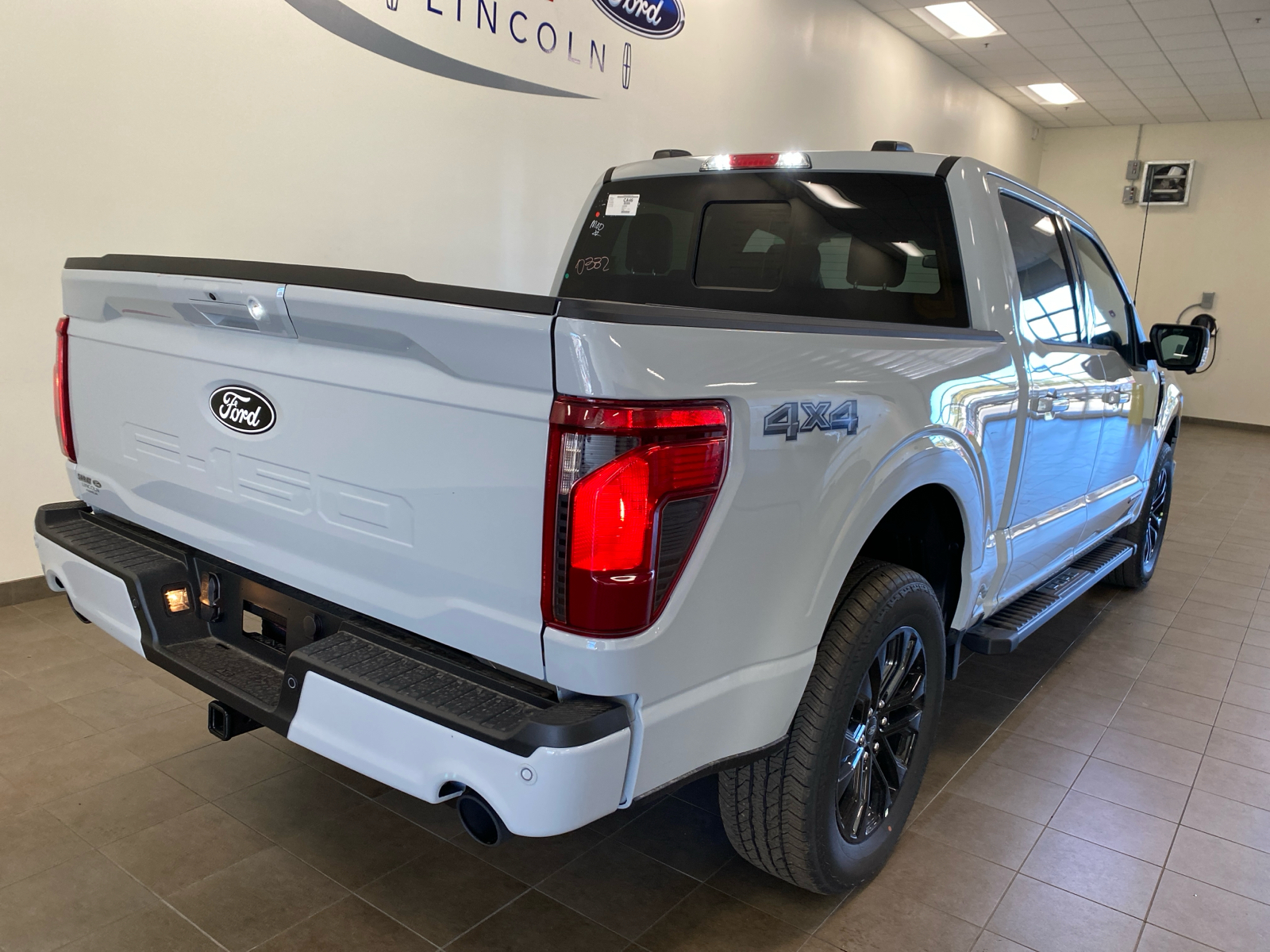 2024 Ford F-150 2024 FORD F-150 XLT CREW CAB 4DR 145 WB 4WD 7