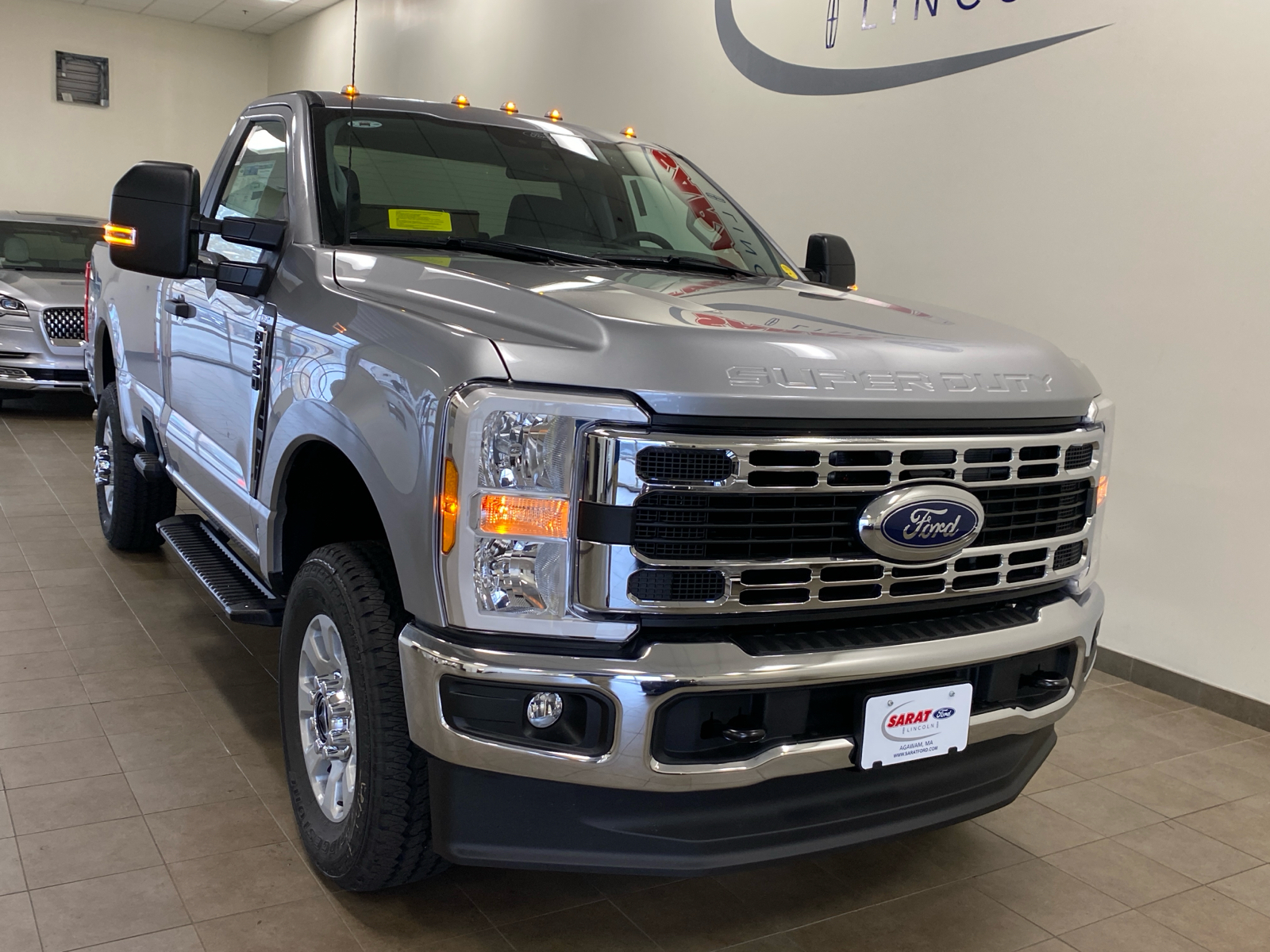 2024 Ford Super Duty F-350 SRW 2024 FORD F-350 XLT REG. CAB 2DR 142 WB 4WD HD 2