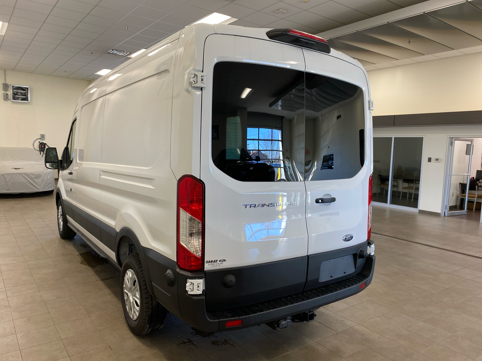 2024 Ford Transit Cargo Van T250 MR CARGO RWD 5