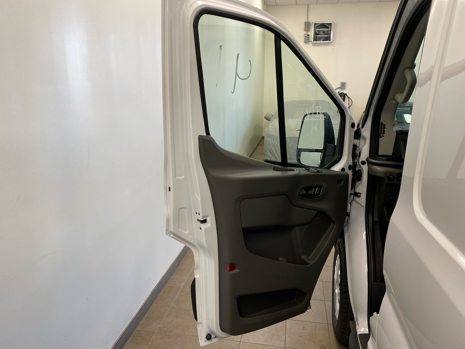 2024 Ford Transit Cargo Van T250 MR CARGO RWD 12