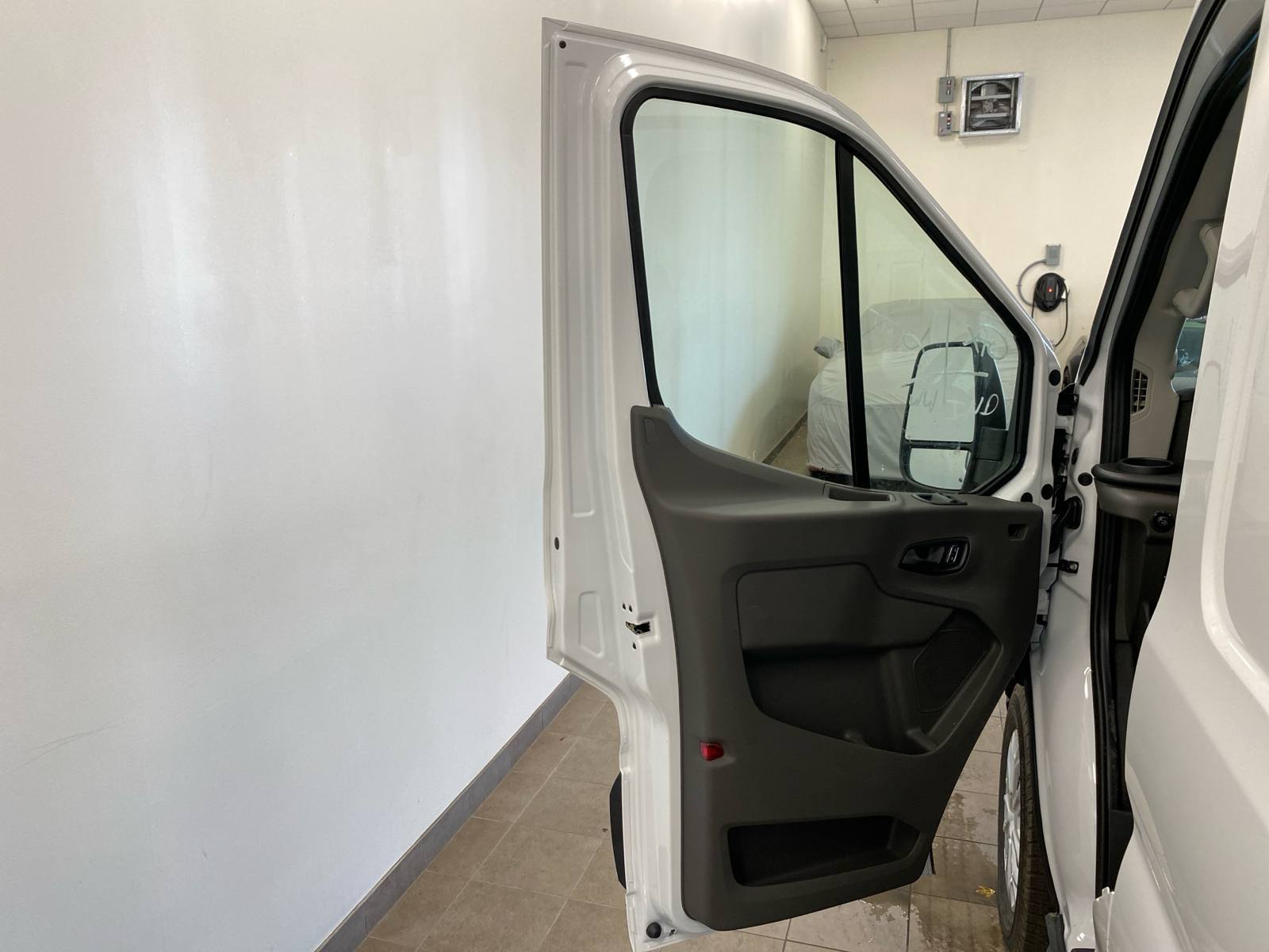 2024 Ford Transit Cargo Van T250 MR CARGO 12