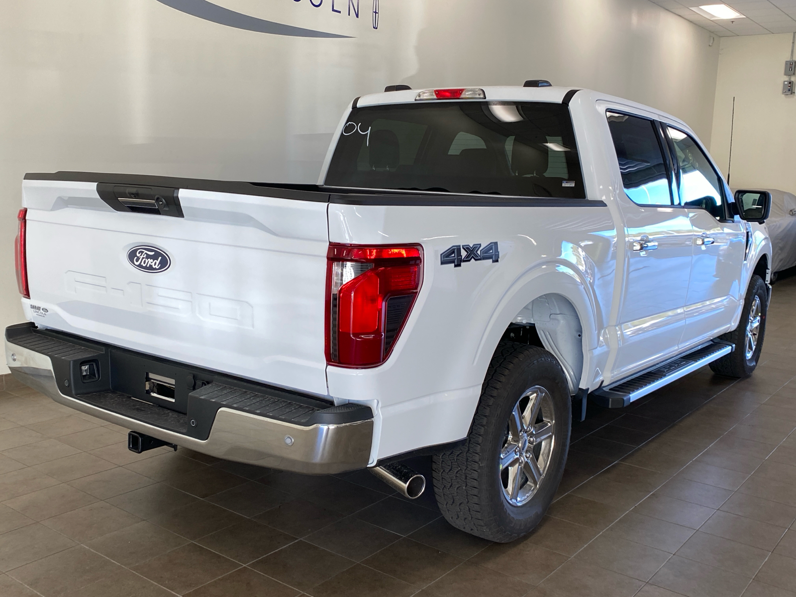 2024 Ford F-150 2024 FORD F-150 XLT CREW CAB 4DR 145 WB 4WD 7