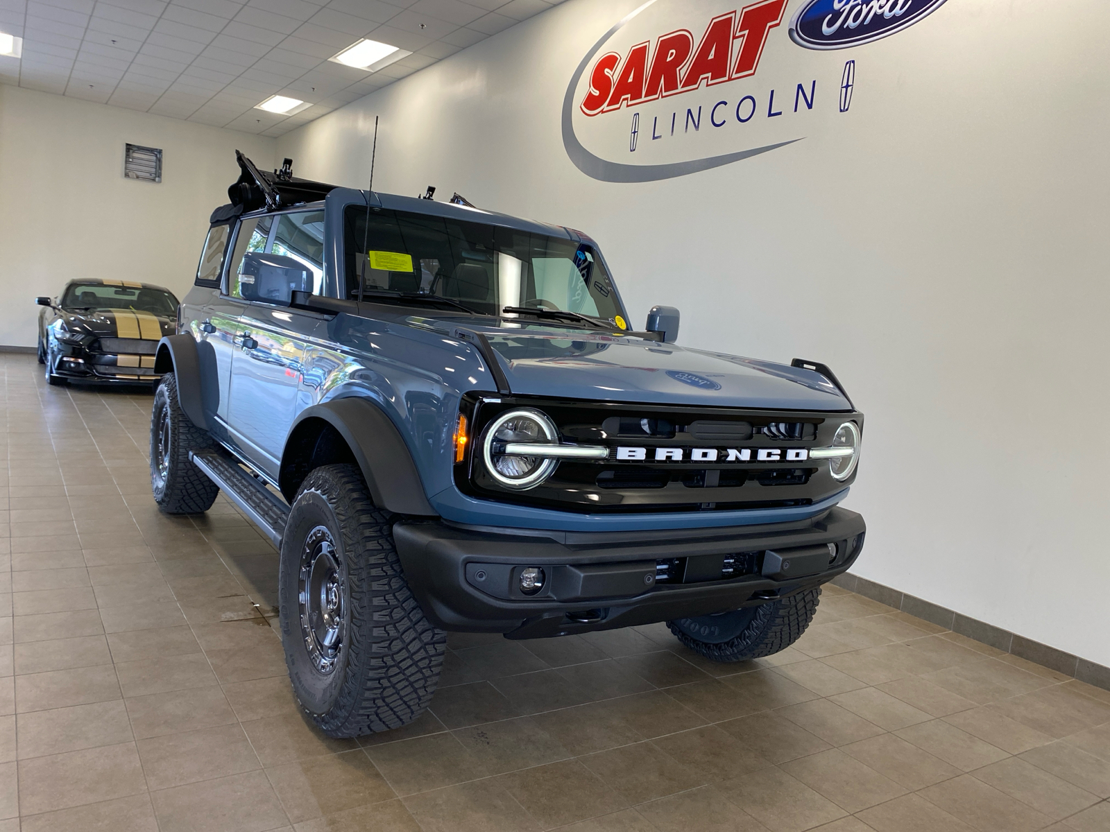 2024 Ford Bronco 2024 FORD BRONCO OUTER BANKS 4DR SUV 116.1 WB 4WD 3