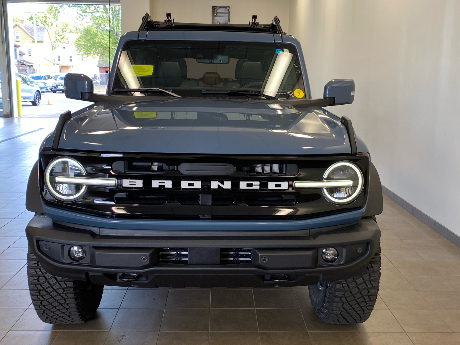 2024 Ford Bronco 2024 FORD BRONCO OUTER BANKS 4DR SUV 116.1 WB 4WD 4