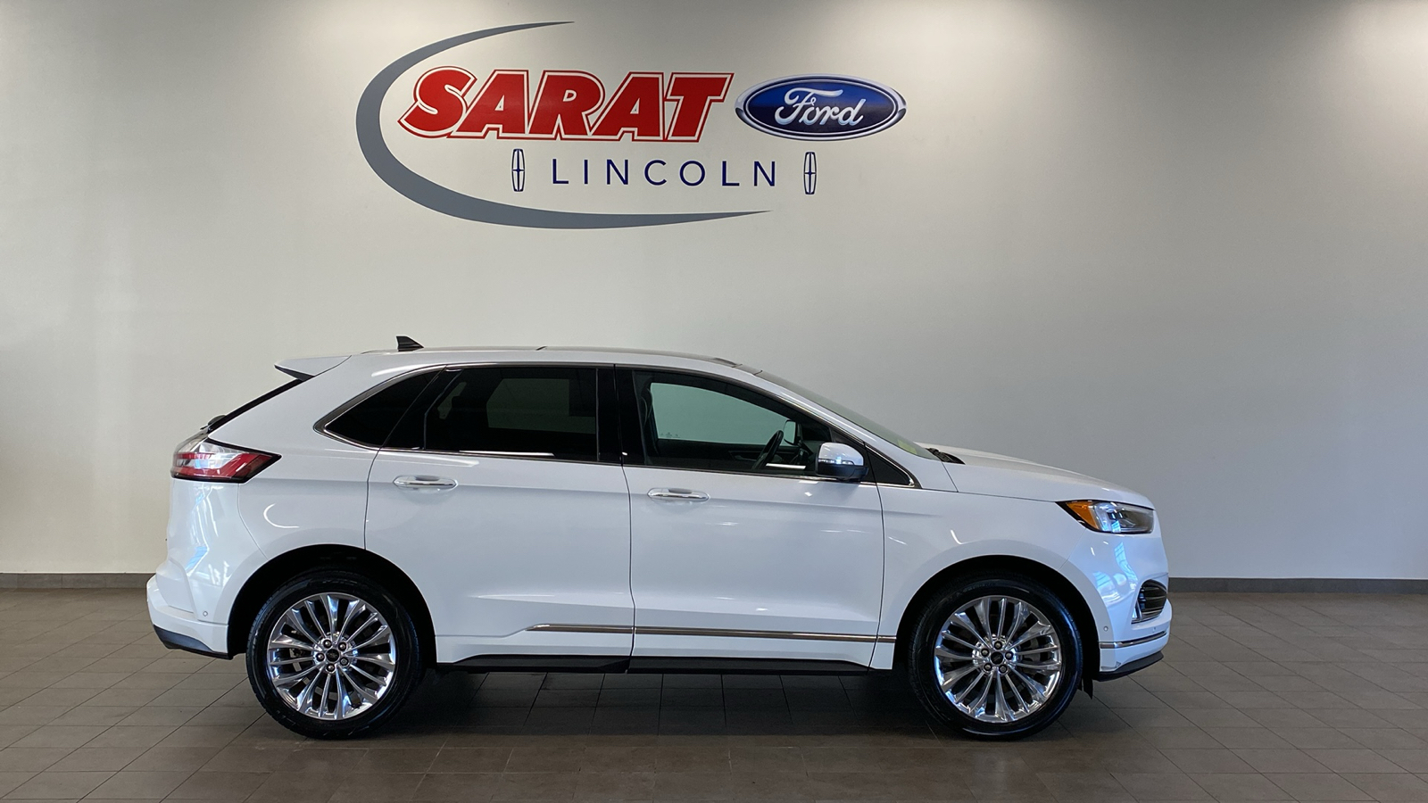 2022 Ford Edge Titanium 1