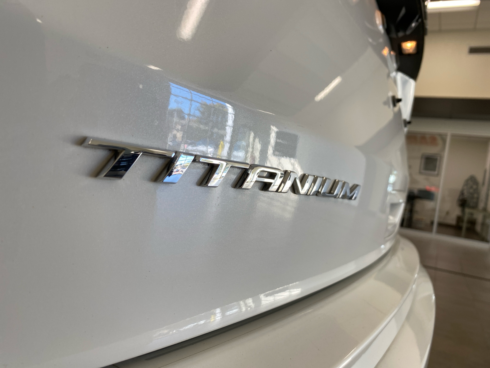 2022 Ford Edge Titanium 7