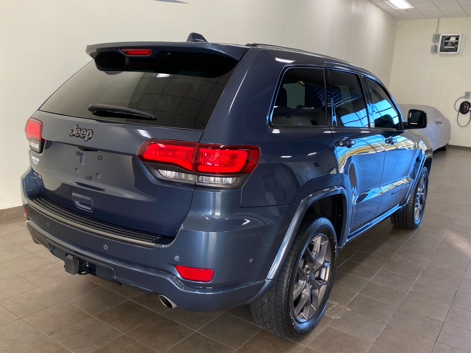 2021 Jeep Grand Cherokee 80th Anniversary 7