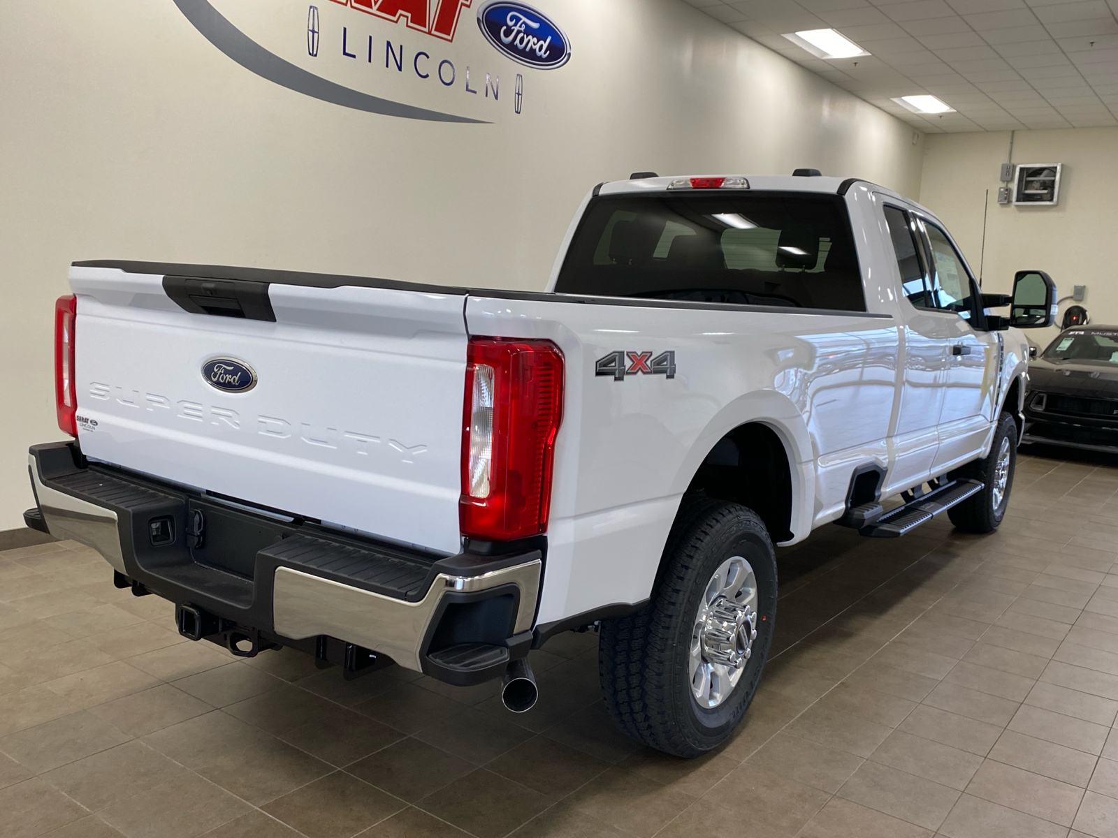 2024 Ford Super Duty F-250 SRW 2024 FORD F-250 XLT SUPER CAB 4DR 148 WB 4WD HD 7