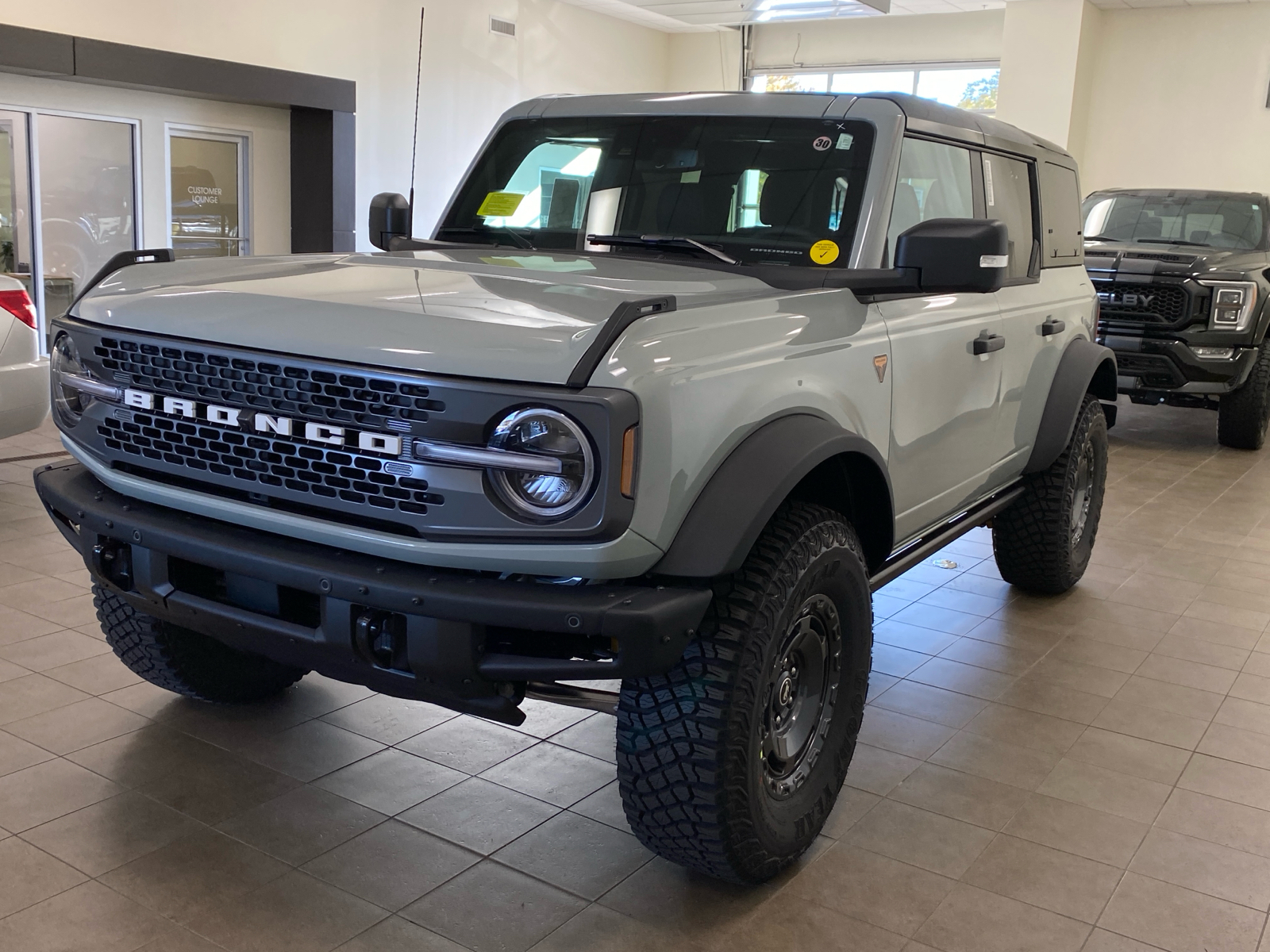 2024 Ford Bronco 2024 FORD BRONCO BADLANDS 4DR SUV 116.1 WB 4WD 4