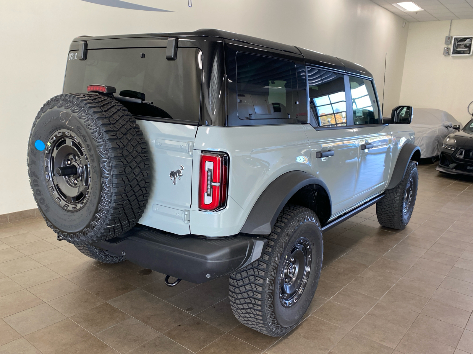 2024 Ford Bronco 2024 FORD BRONCO BADLANDS 4DR SUV 116.1 WB 4WD 7