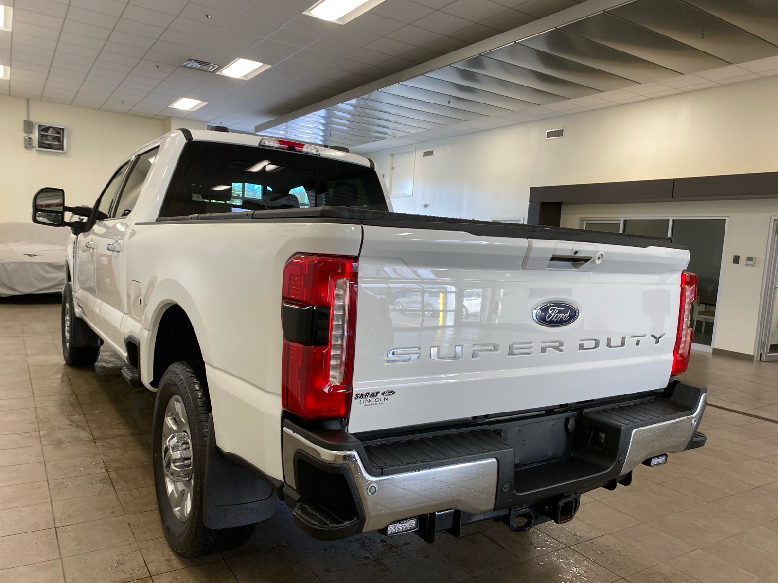 2023 Ford Super Duty F-250 SRW LARIAT 5