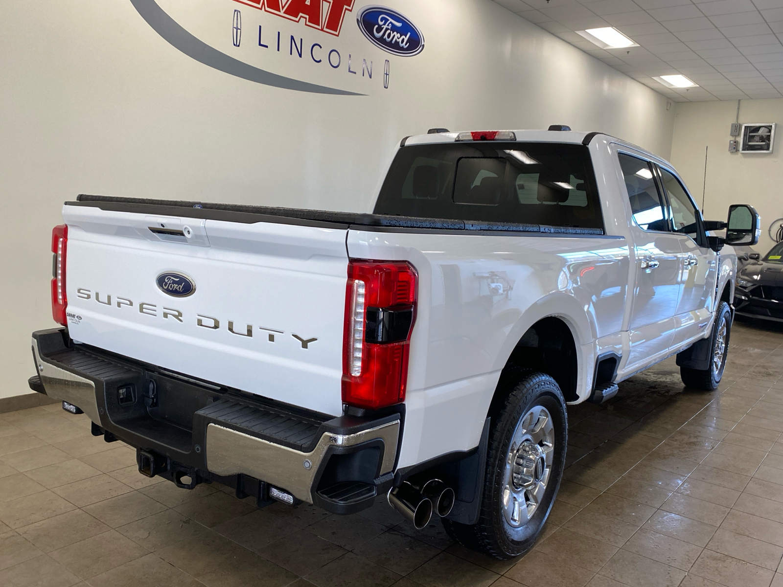 2023 Ford Super Duty F-250 SRW LARIAT 7