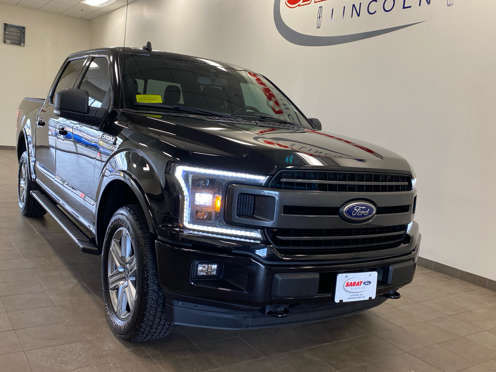 2019 Ford F-150 XLT 2