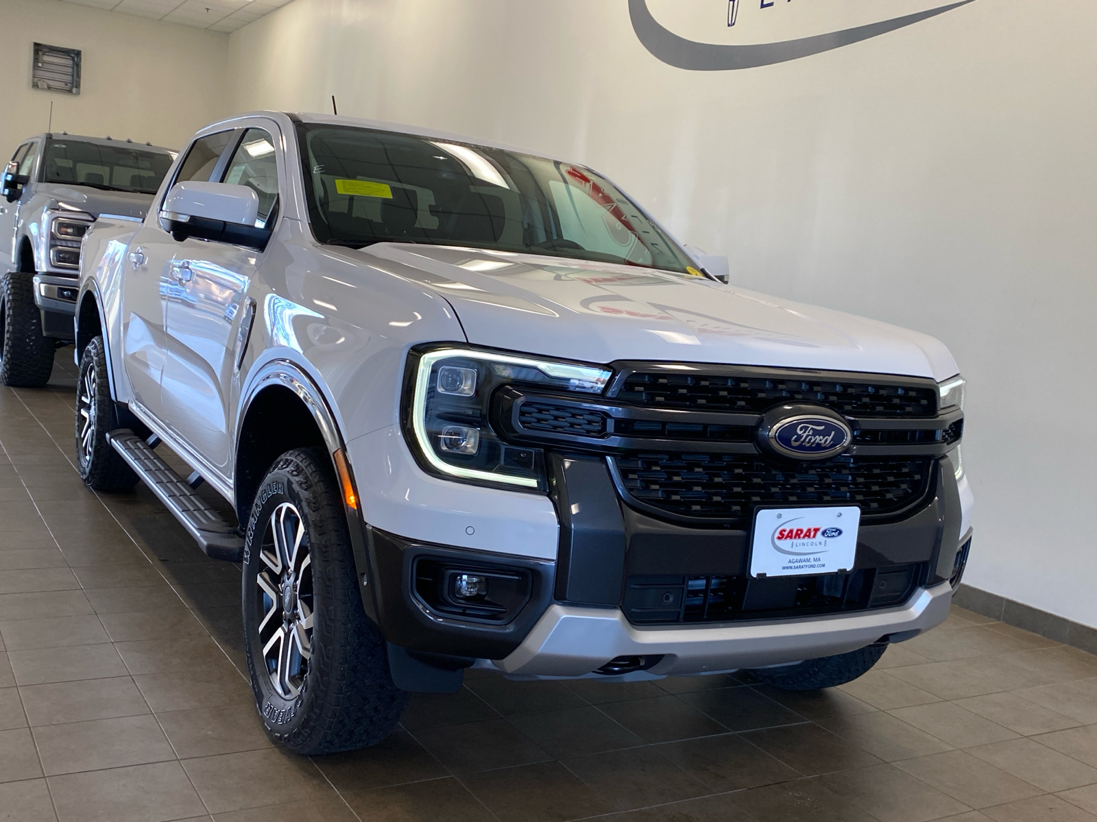 2024 Ford Ranger 2024 FORD RANGER LARIAT CREW CAB 4DR 128.7 WB 4WD 2