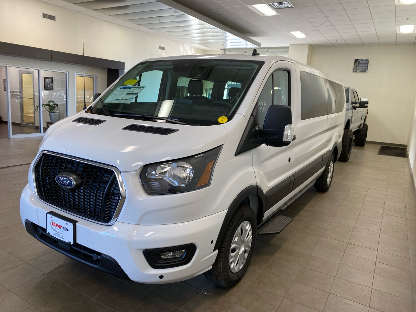 2024 Ford Transit Passenger Wagon 2024 FORD TRANSIT-350 PASSENGER XLT WGN 3DR 148 W 4