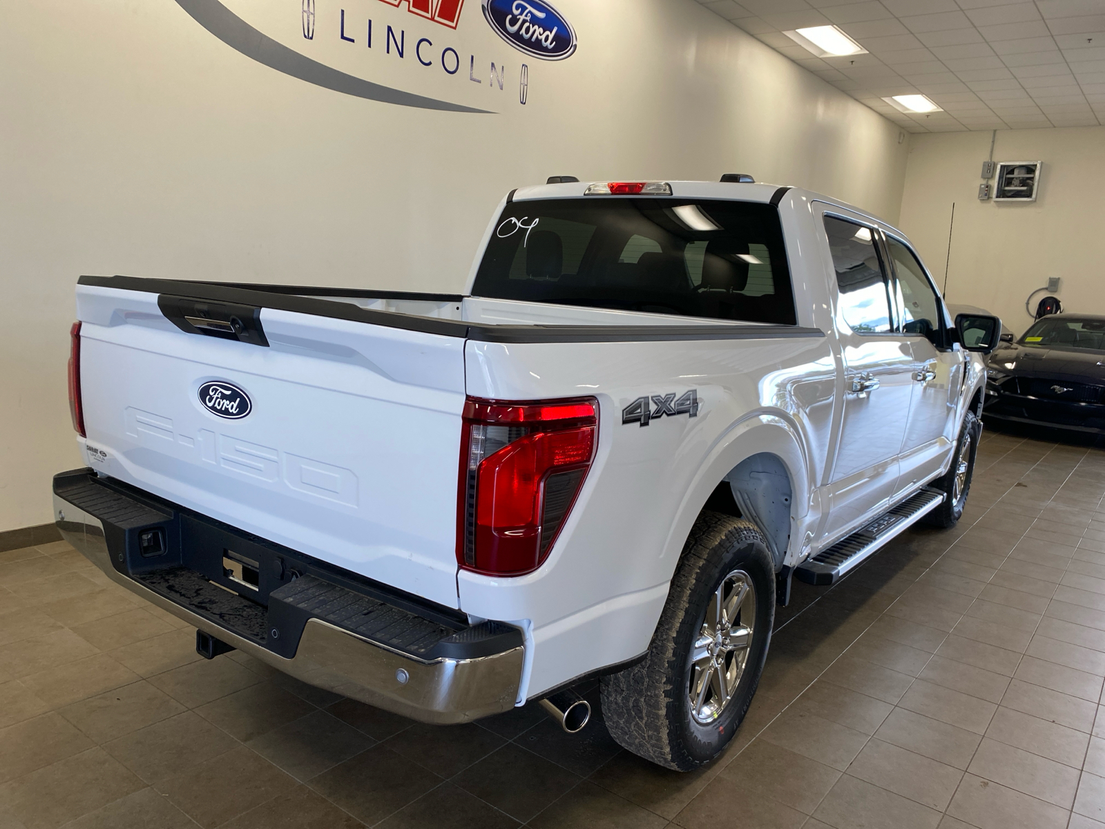 2024 Ford F-150 2024 FORD F-150 XLT CREW CAB 4DR 145 WB 4WD 7