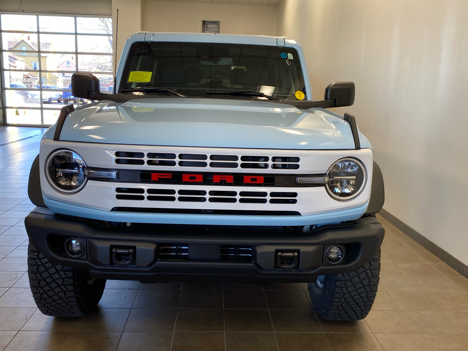 2024 Ford Bronco 2024 FORD BRONCO HERITAGE EDITION 2DR SUV 100.4 W 3