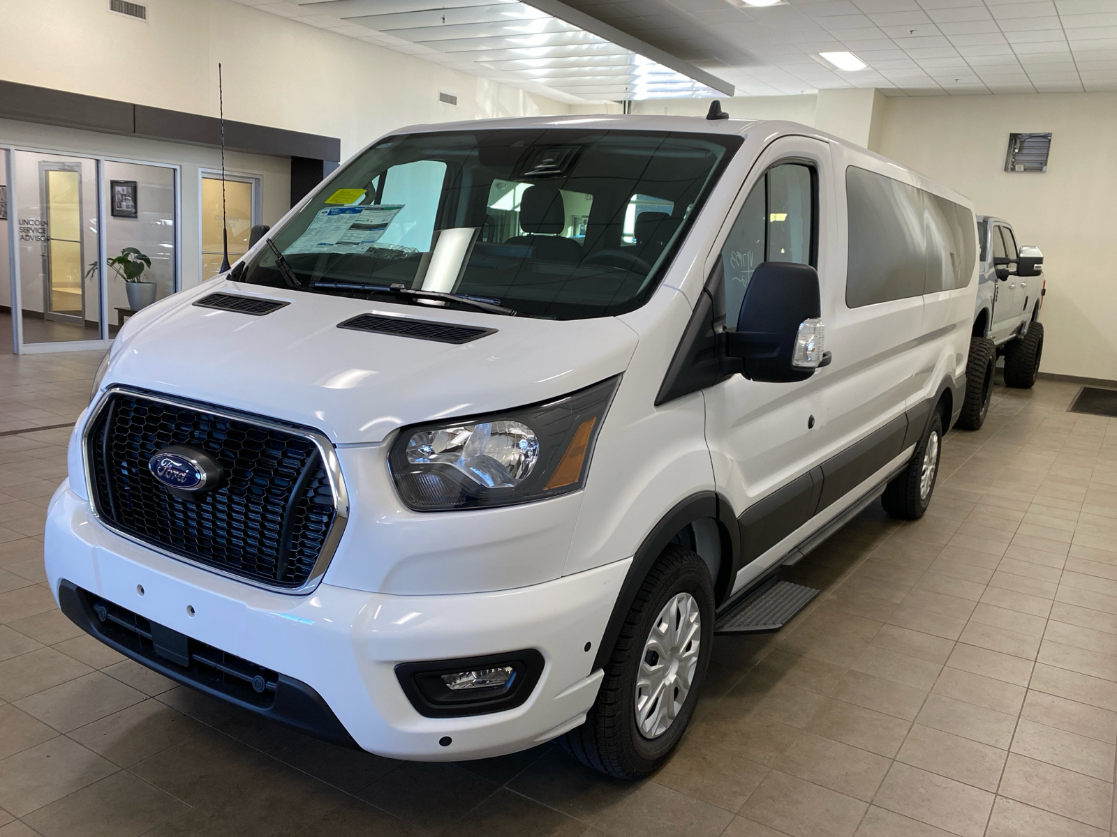 2024 Ford Transit Passenger Wagon 2024 FORD TRANSIT-350 PASSENGER XLT WGN 3DR 148 W 4