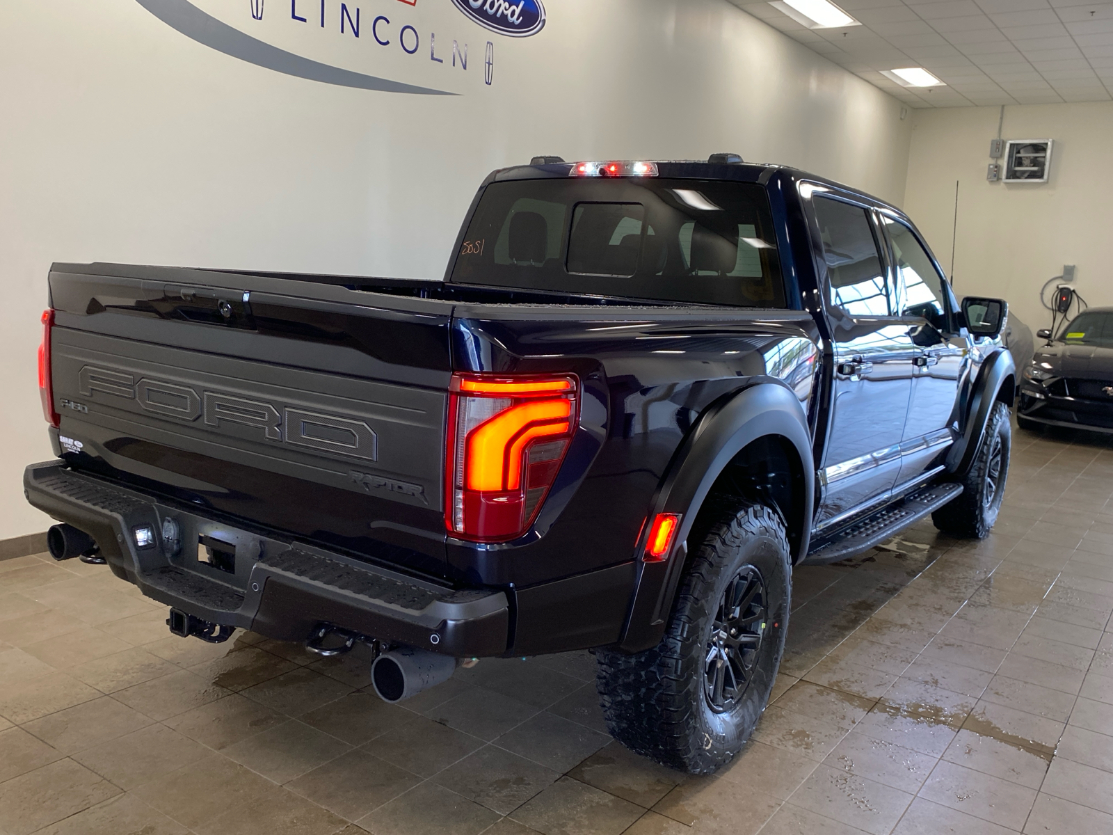 2024 Ford F-150 2024 FORD F-150 RAPTOR CREW CAB 4DR 145 WB 4WD 7